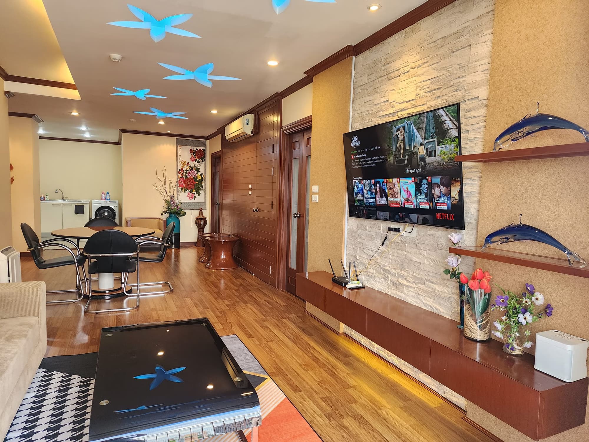 2 Bed Condo for Rent in Din Daeng - Image 5
