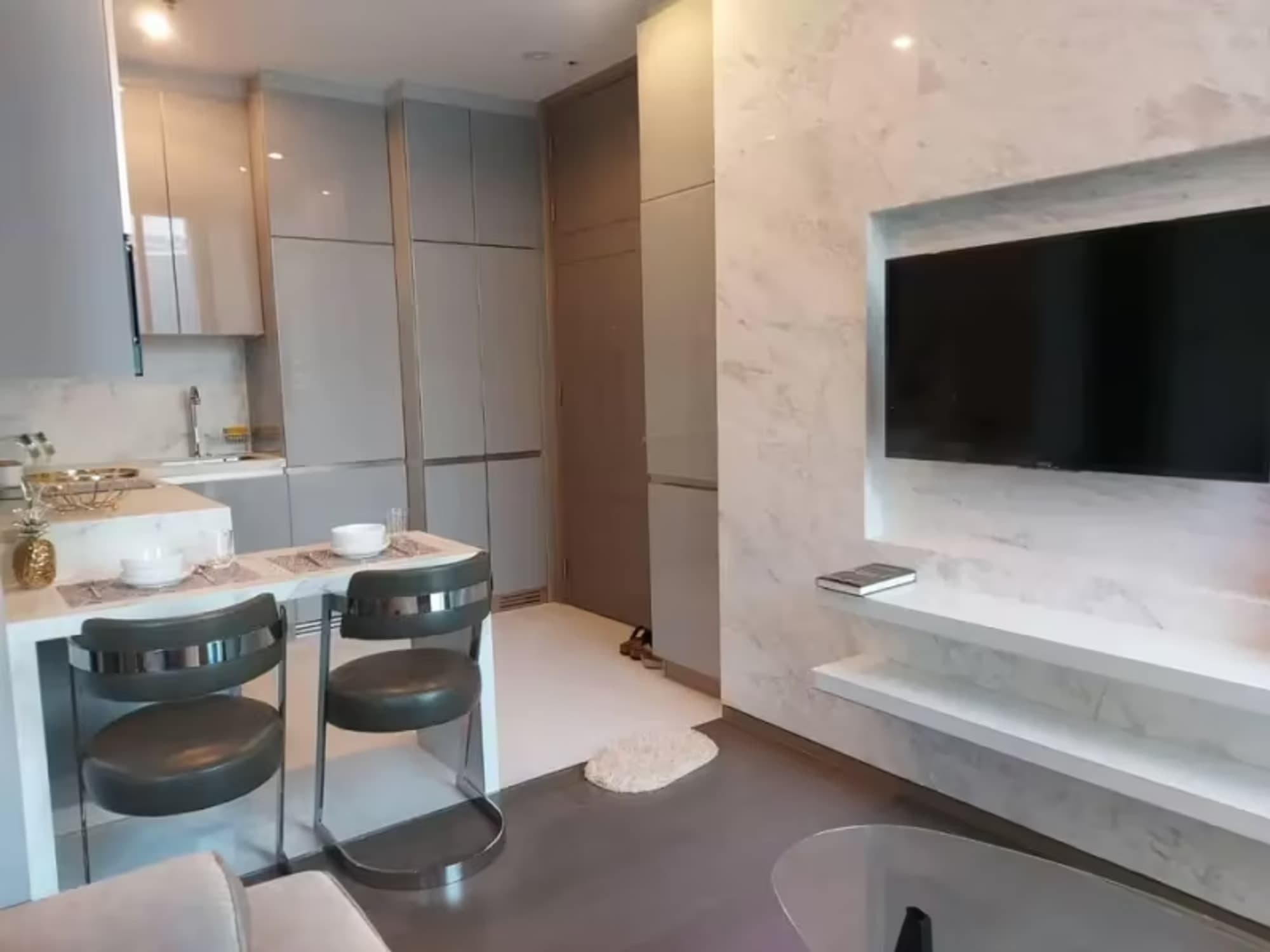 1 Bedroom Condo - Image 2