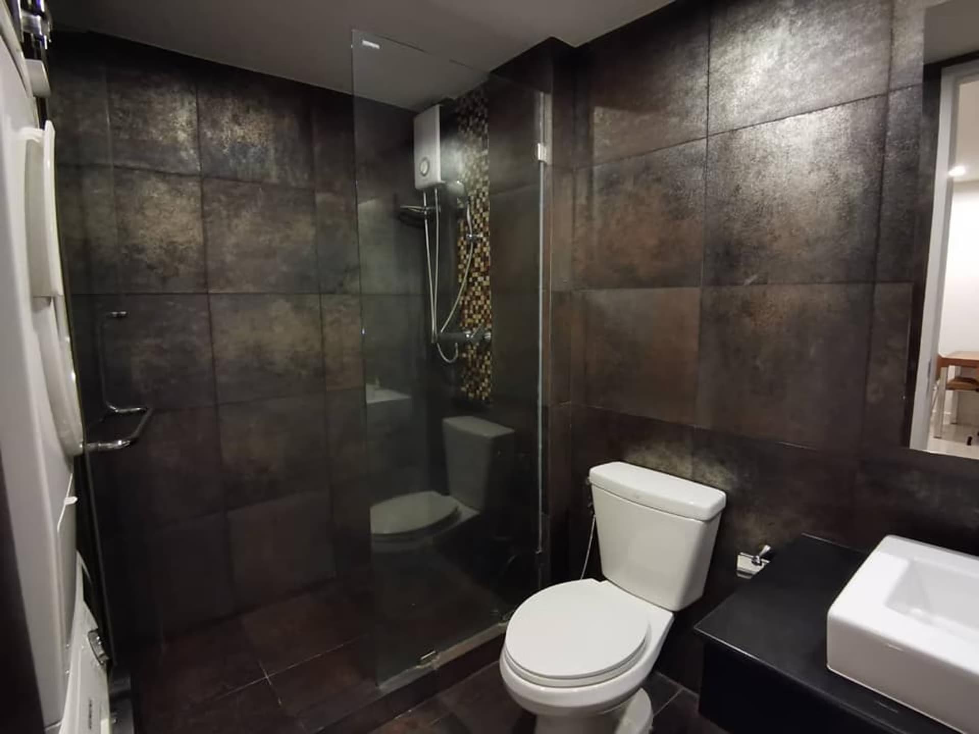 1 Bed Condo for Rent and Sale in Khlong Toei - Image 4