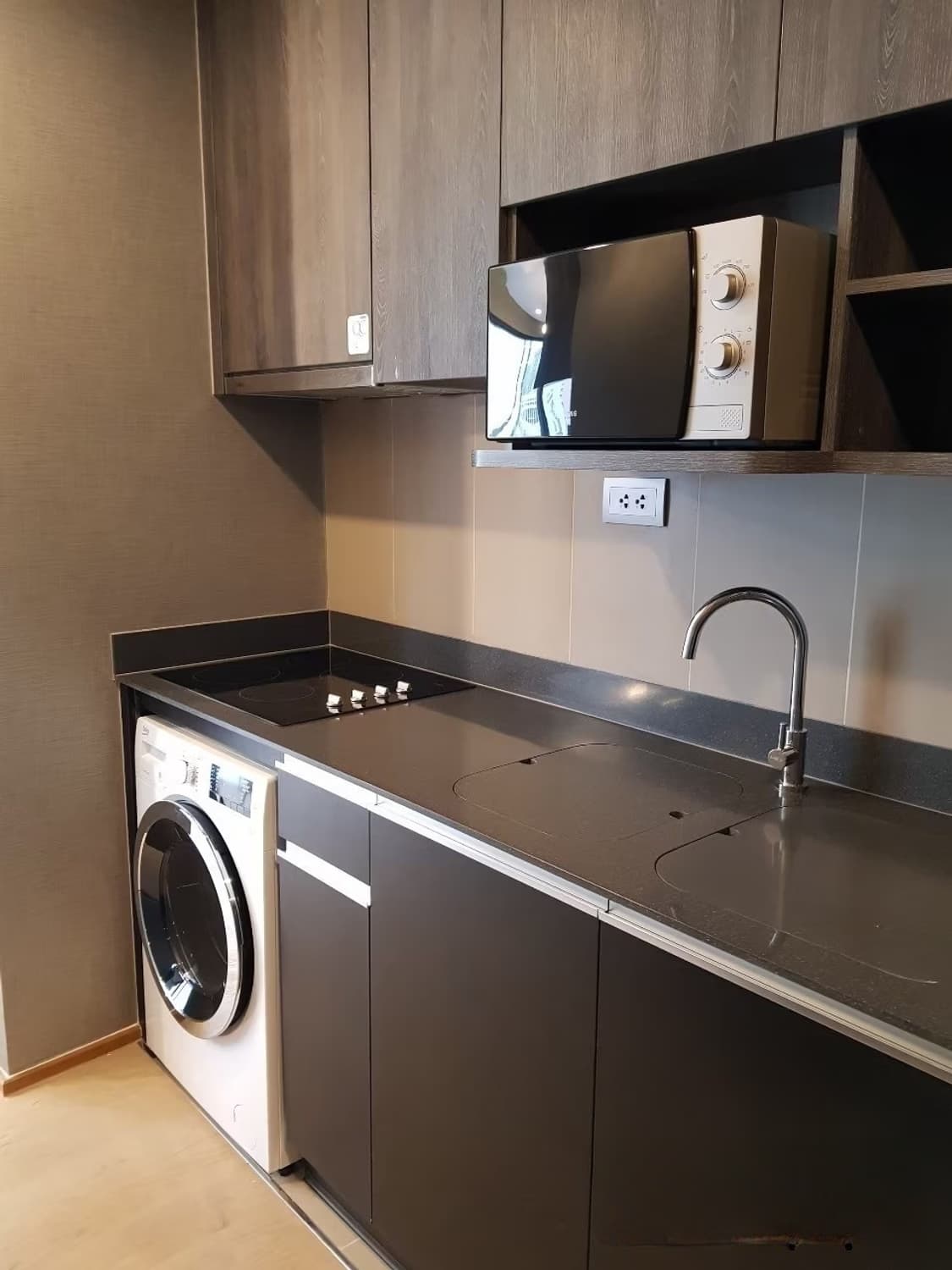 2 Bed Condo for Sale in Bang Rak - Image 3