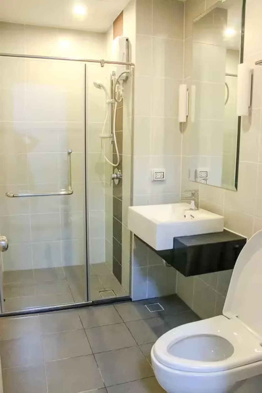 1 Bedroom Condo - Image 8