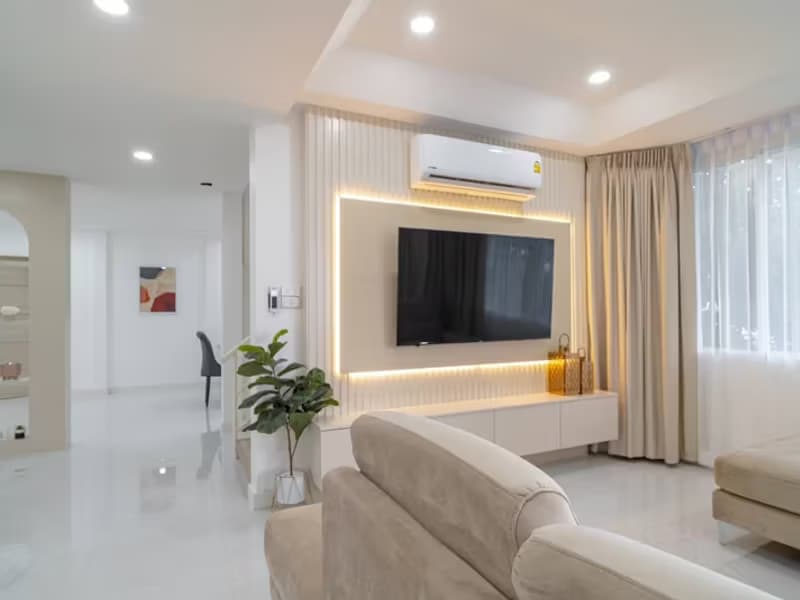 5 Bedroom House
