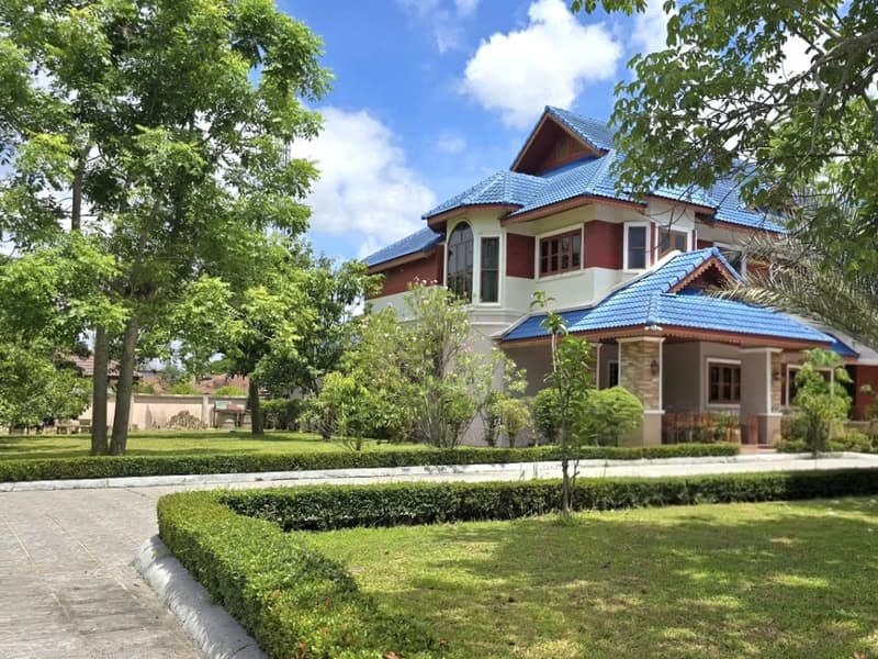 5 Bed House for Sale in Doi Saket District