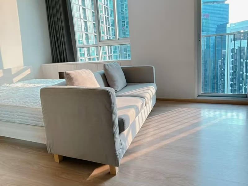 2 Bed Condo for Rent in Huai Khwang