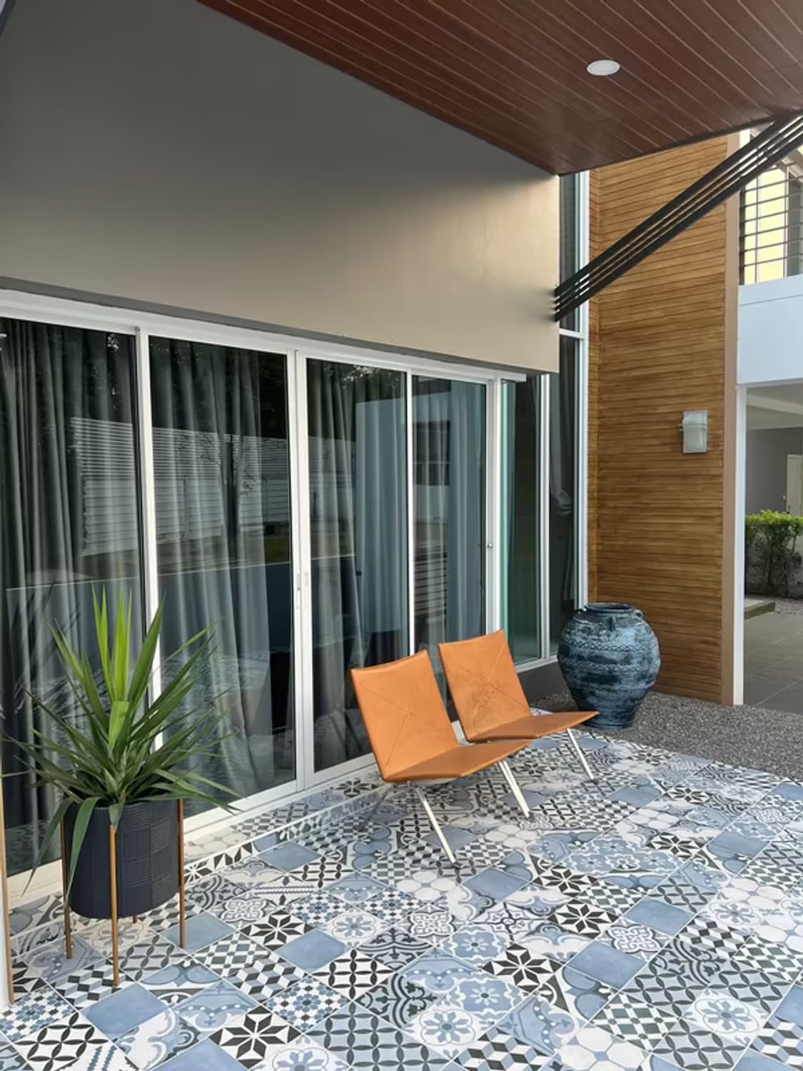 4 Bedroom House - Image 2