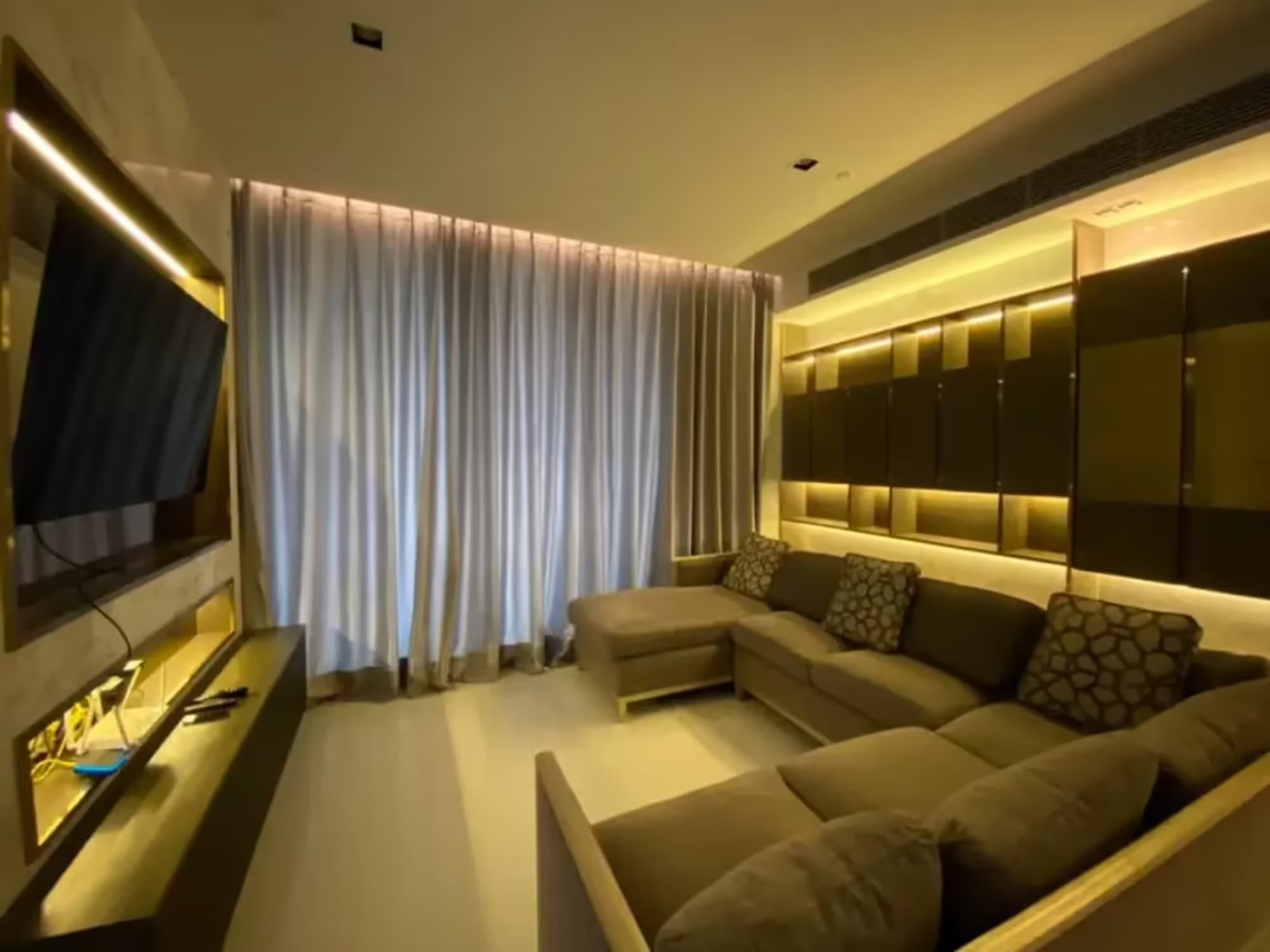 Q1 Sukhumvit Condo by Q House - Image 32