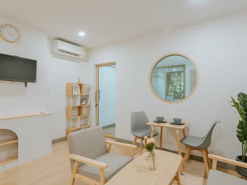 1 Bedroom Condo