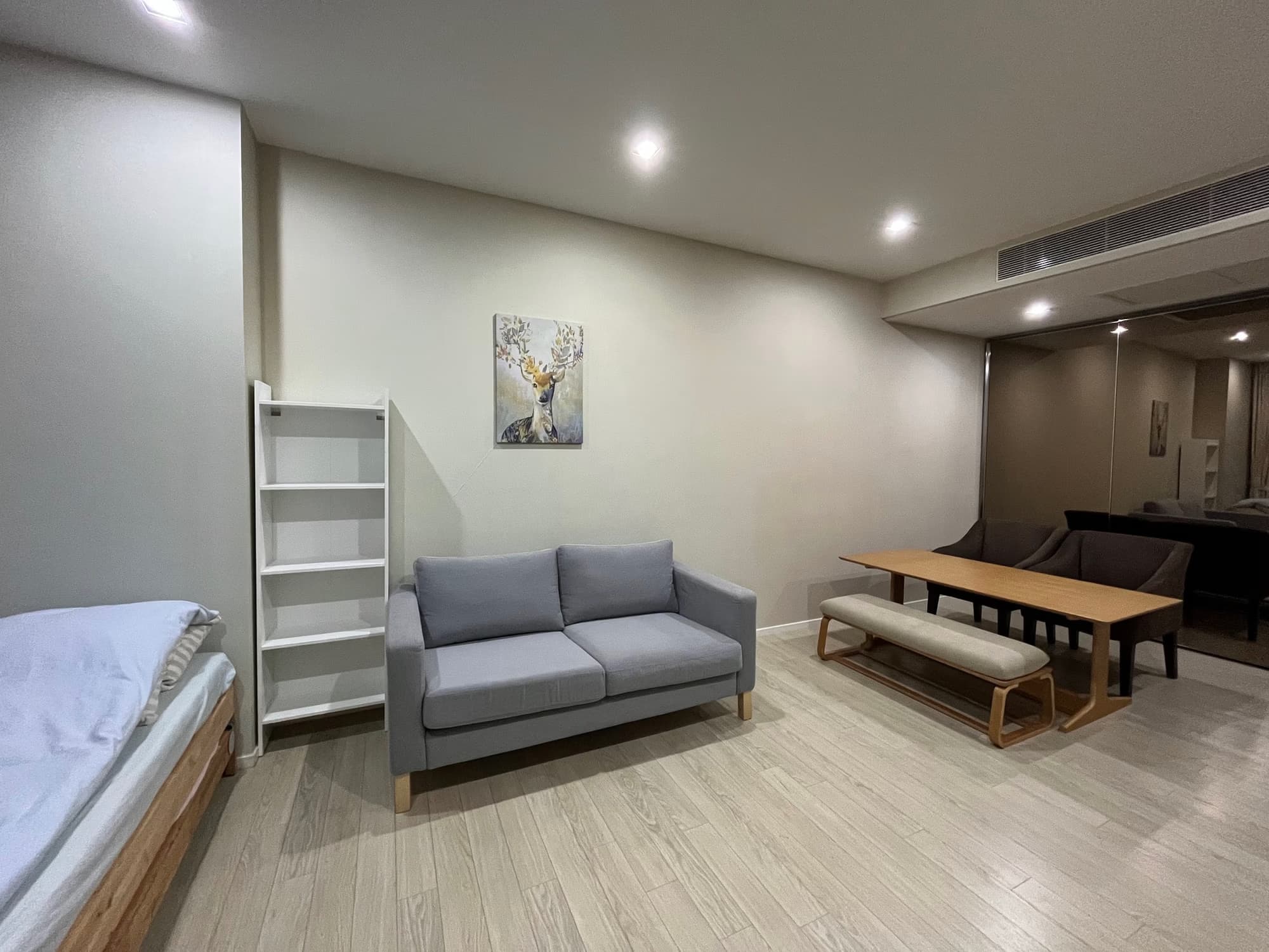 undefined Bed Condo for Rent and Sale  Near Phetchaburi MRT - Image 1