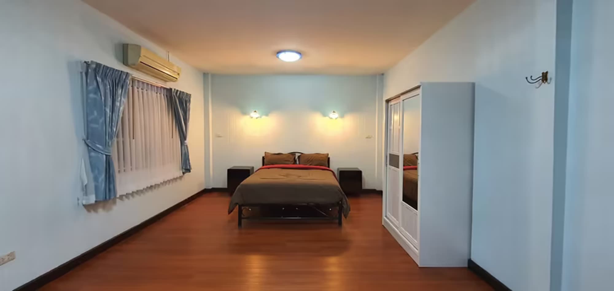 2 Bedroom House - Image 17