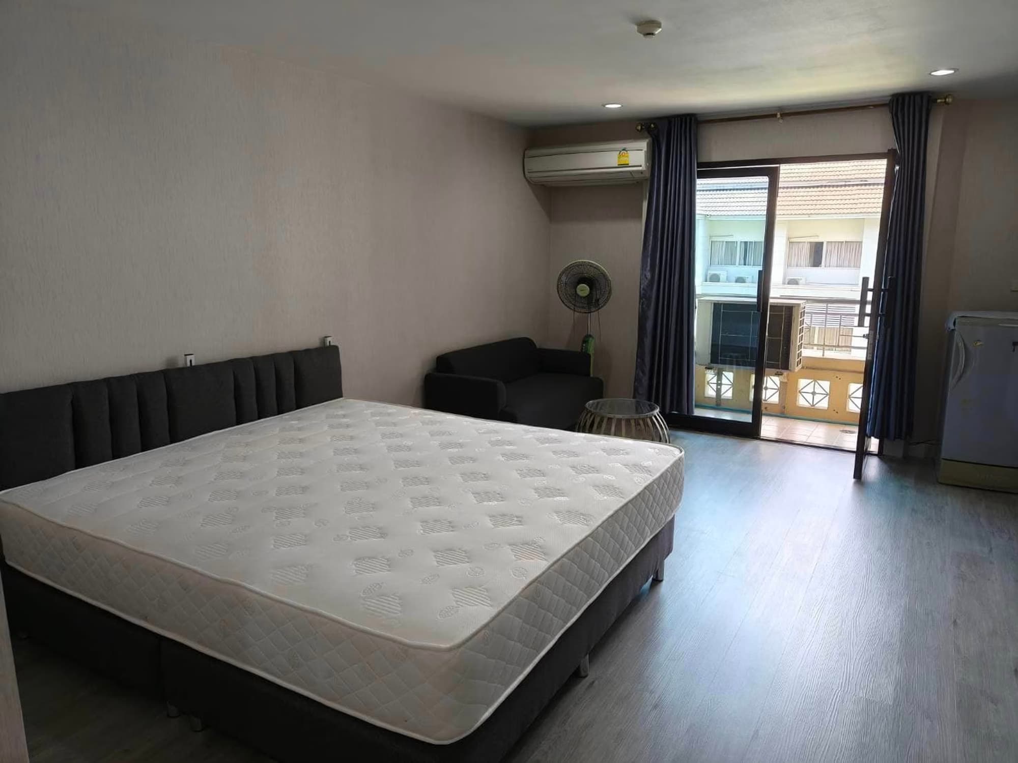 1 Bed Condo for Rent  Near Khlong Toei MRT  - Image 5