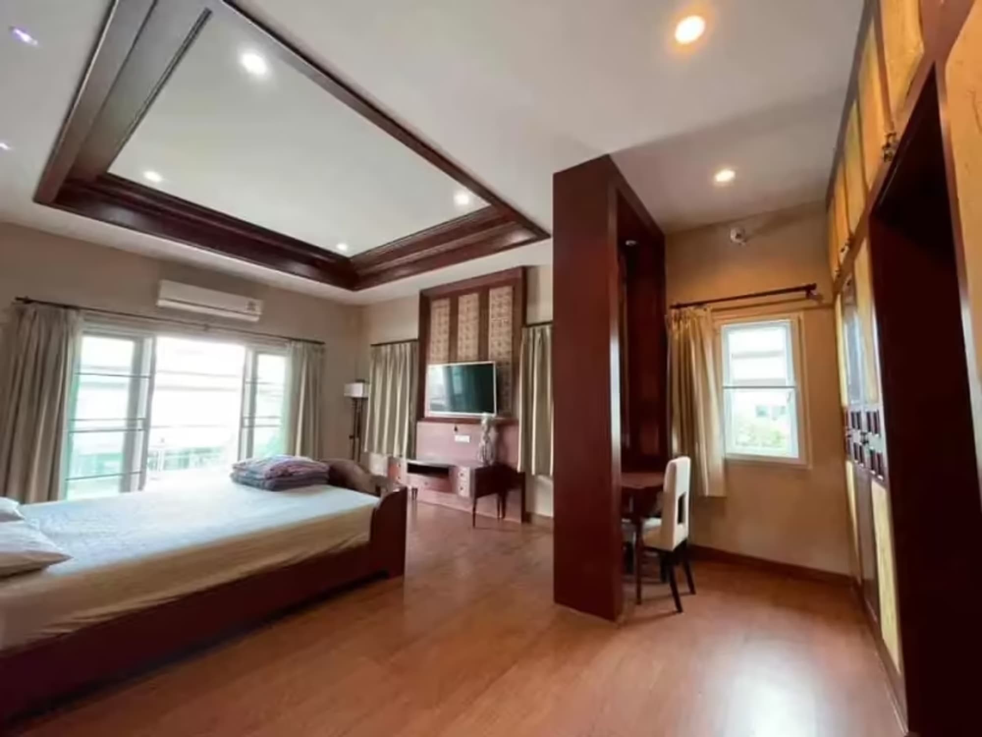 5 Bedroom House - Image 19