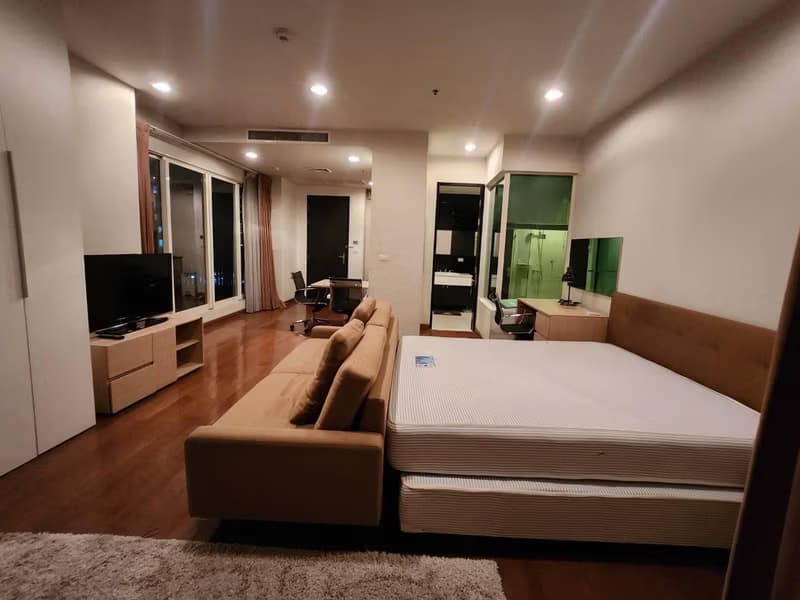 Condo for Rent at The Address Chit Lom
