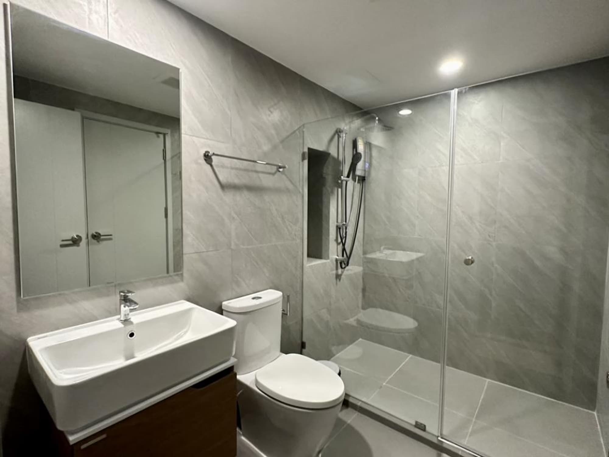 Condo for Rent at IDEO Chula-Sam Yan - Image 9