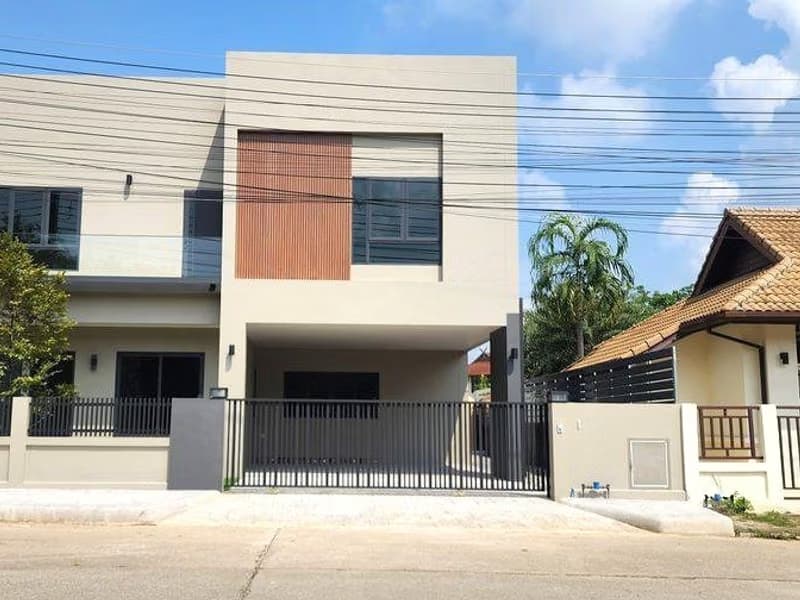 4 Bed House for Rent in Hang Dong