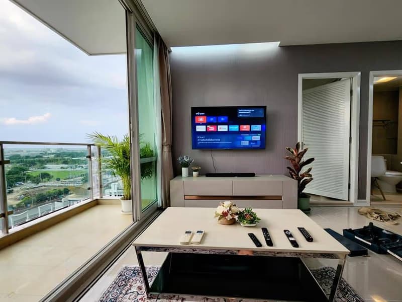 2 Bed Condo for Rent and Sale in Huai Khwang