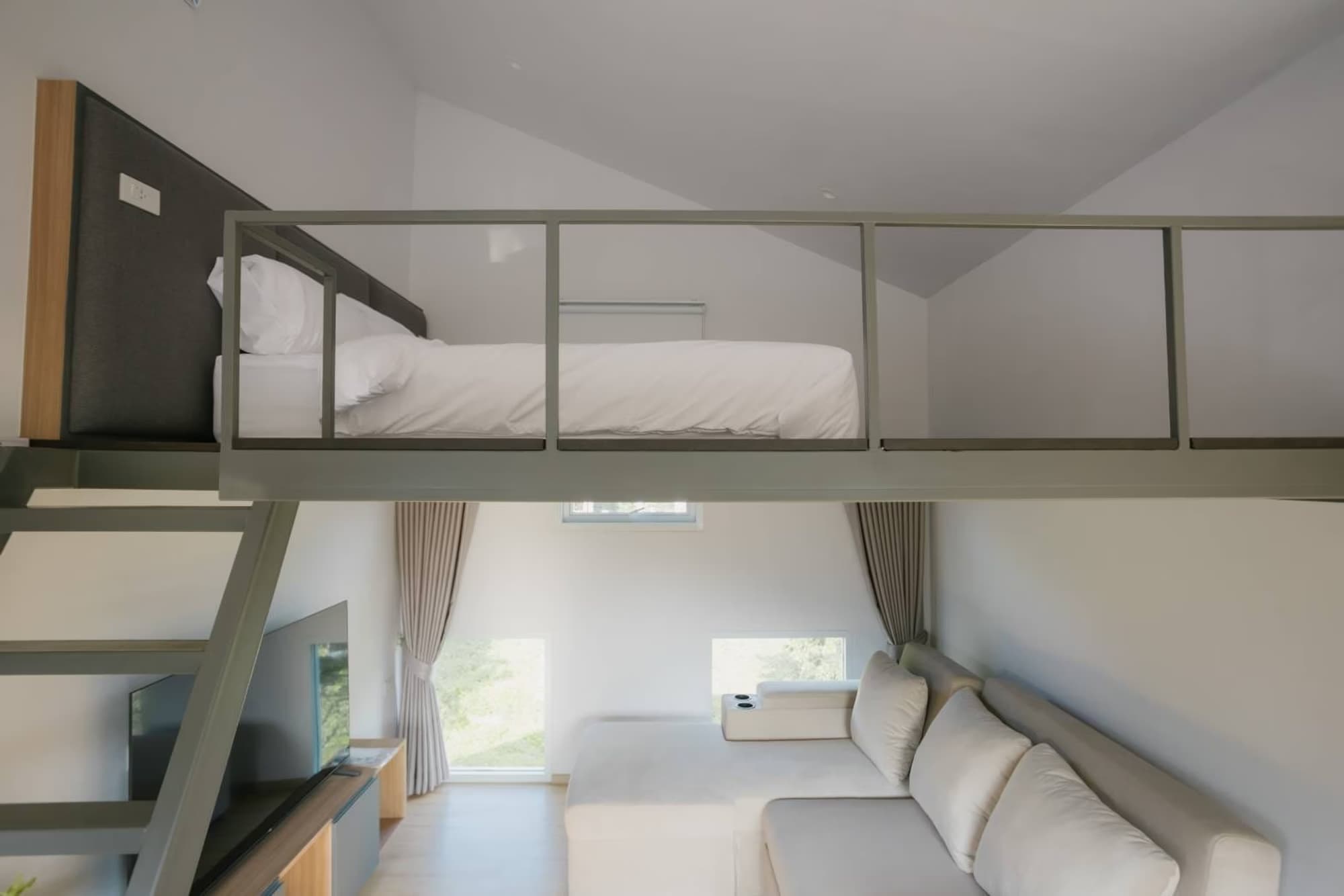 5 Bed House for Rent and Sale in San Sai - Image 16