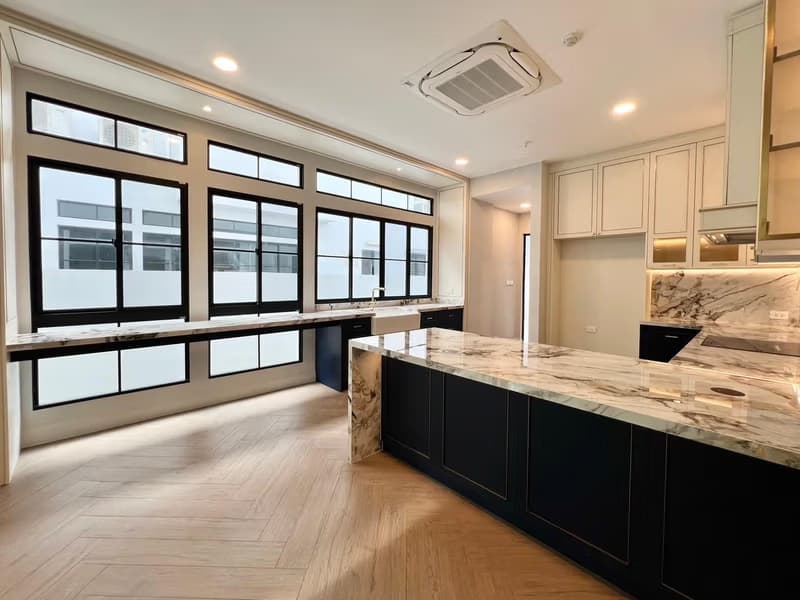 House for Sale at Nantawan Rama 9 - Krungthepkreetha