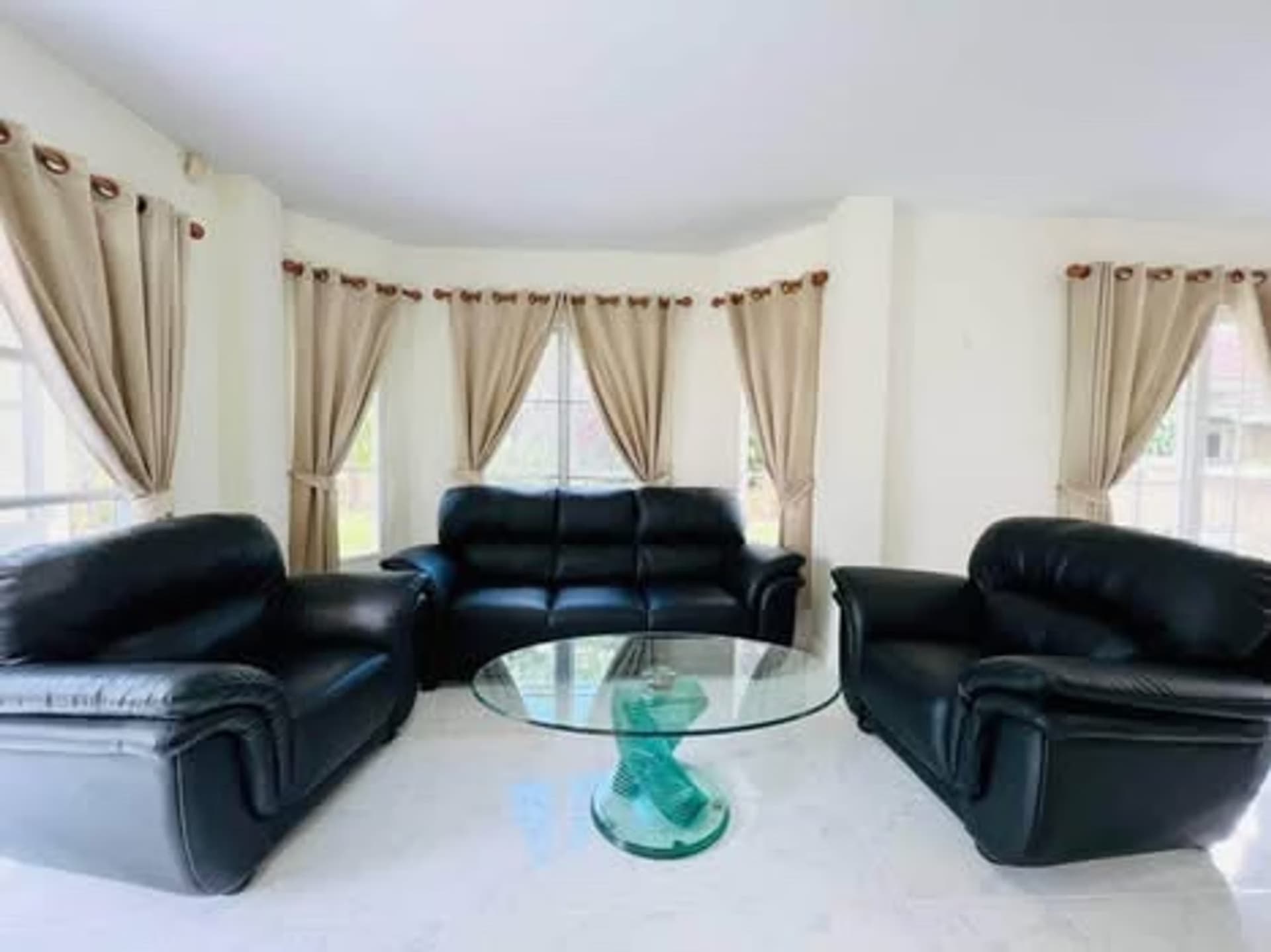 4 Bed House for Rent in Hang Dong - Image 6