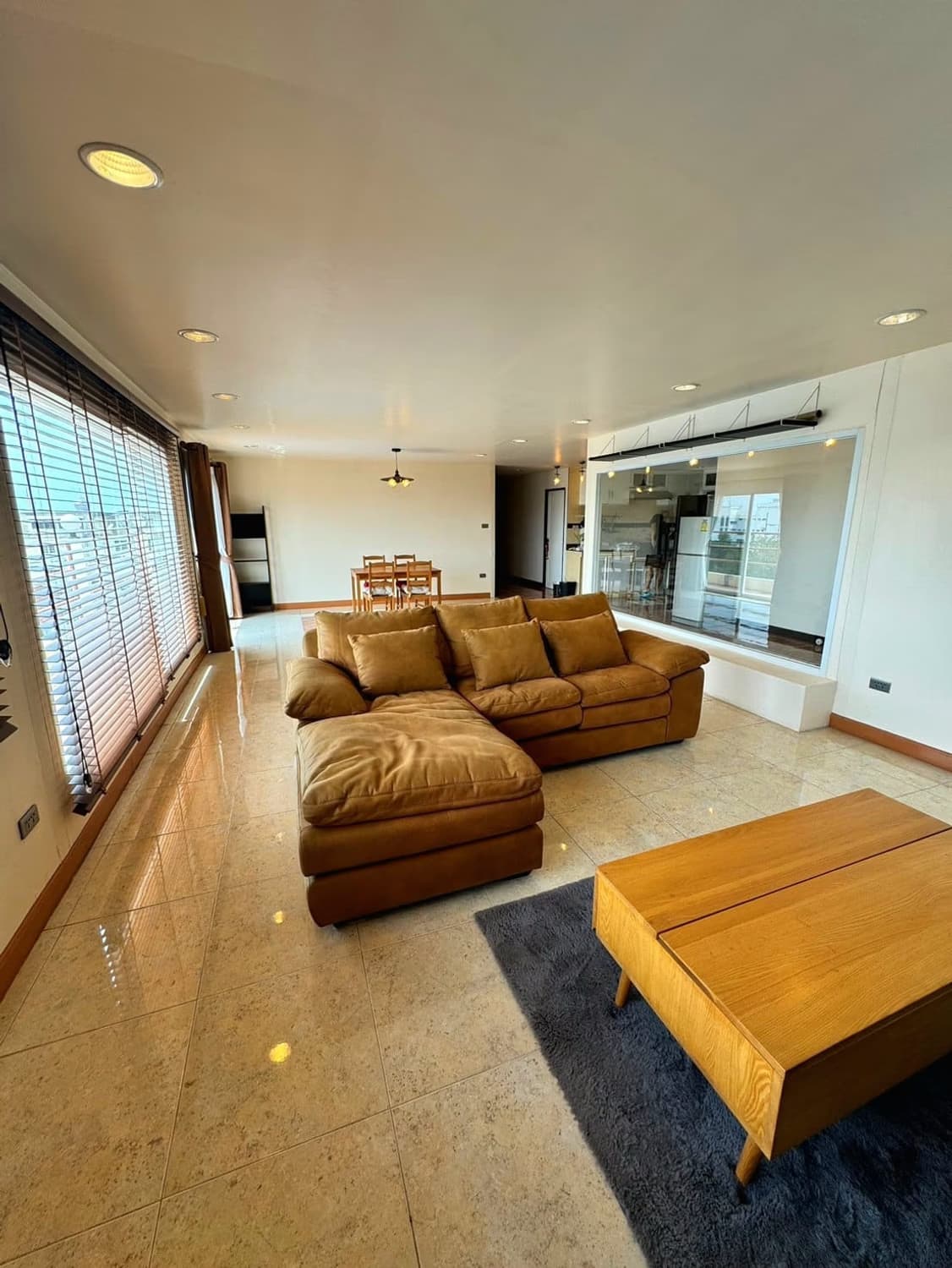 Condo for Rent at Por.Charoen Mansion - Image 2