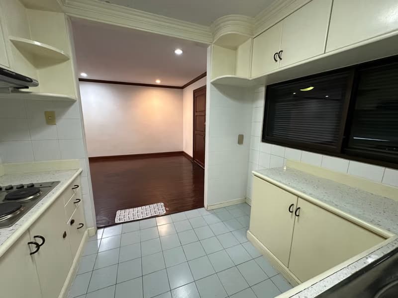 2 Bed Condo for Sale in Watthana