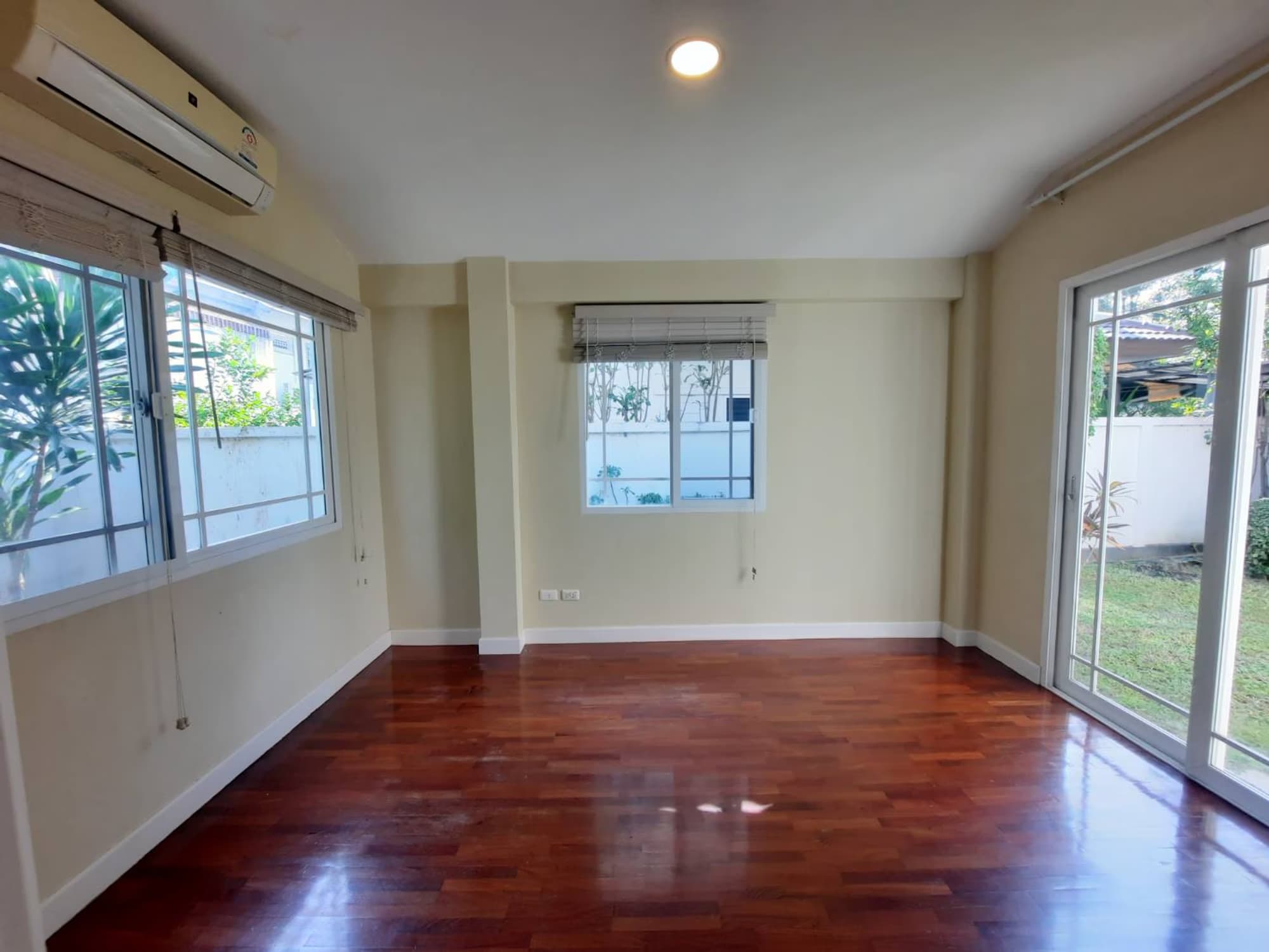 4 Bed House for Rent in Mueang Chiang Mai - Image 10