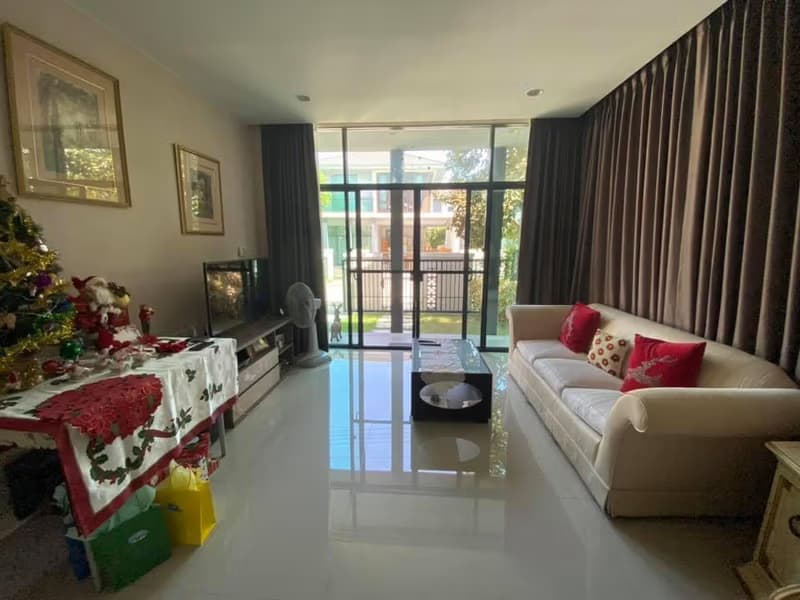 4 Bed House for Sale in Prawet