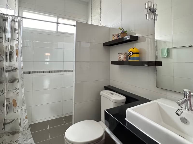 House for Rent At The Oriental Regent 3