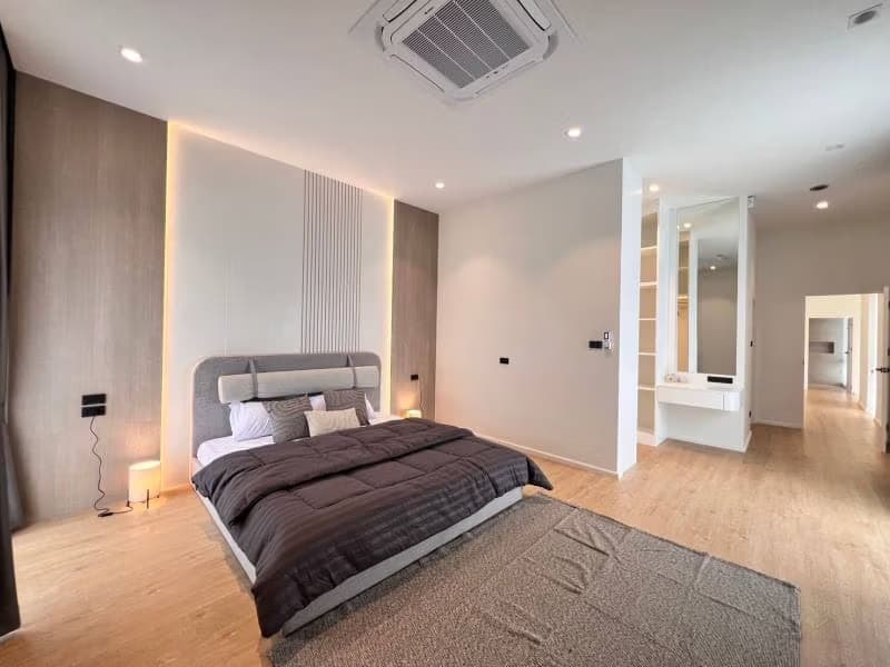 4 Bed House for Rent and Sale in Hang Dong