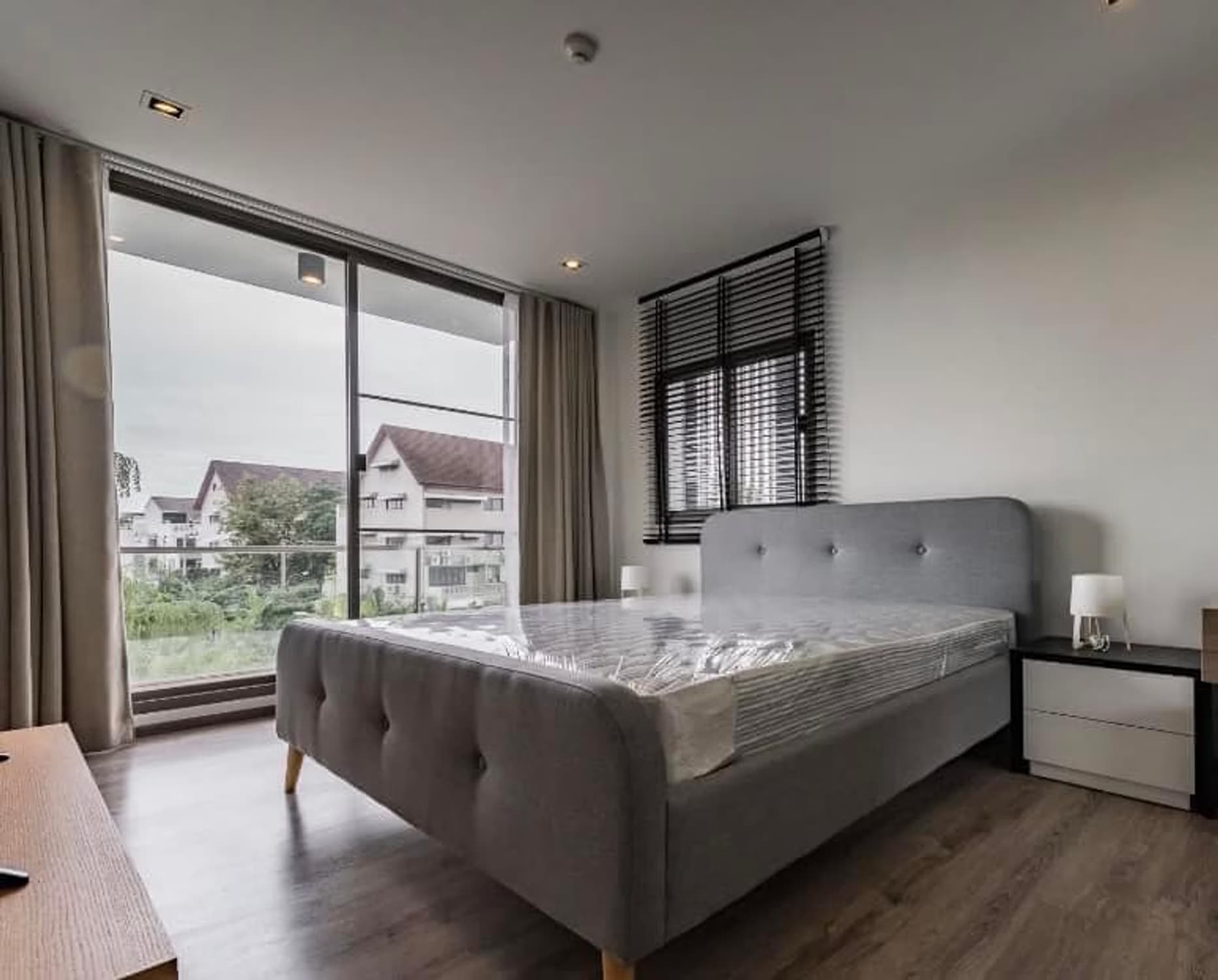 2 Bed Condo for Rent in Khlong Toei - Image 3