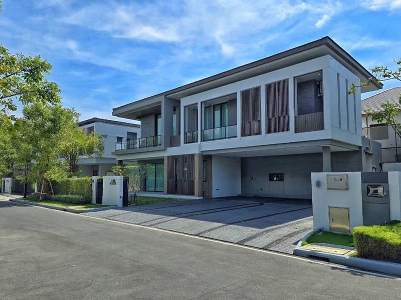 4 Bed House for Sale in Bang Phli