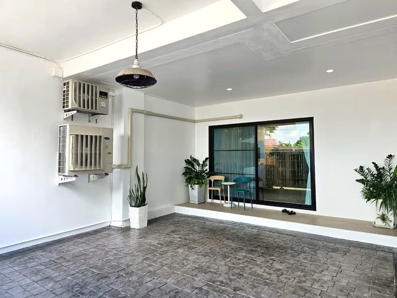 4 Bed House for Rent and Sale in Hang Dong District
