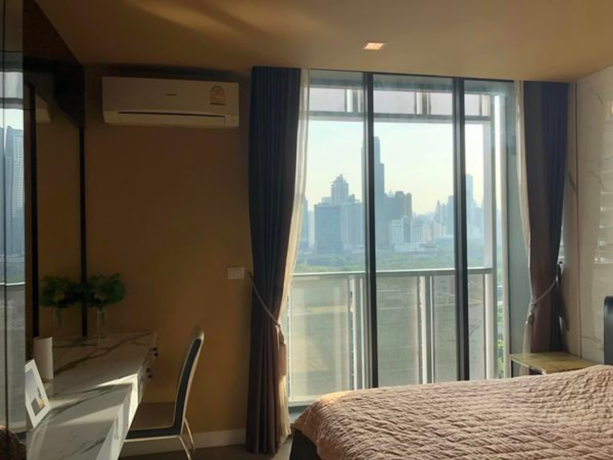 1 Bed Condo for Sale in Din Daeng - Image 2