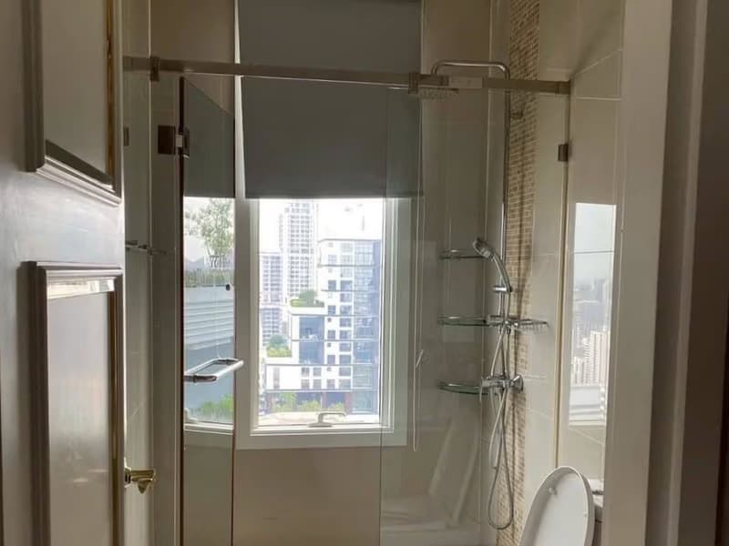 5 Bed Condo for Rent in Ratchathewi