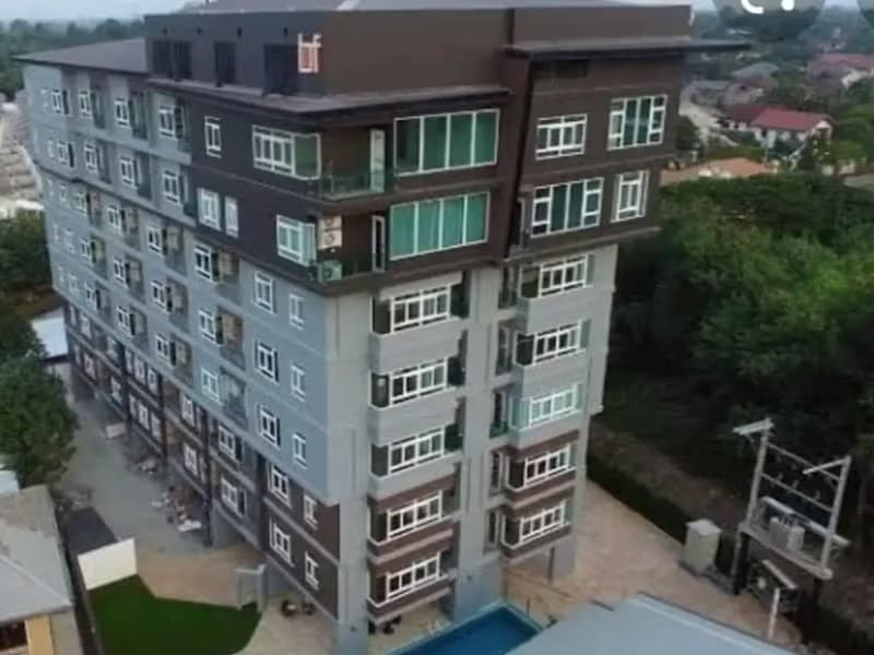 1 Bedroom Condo