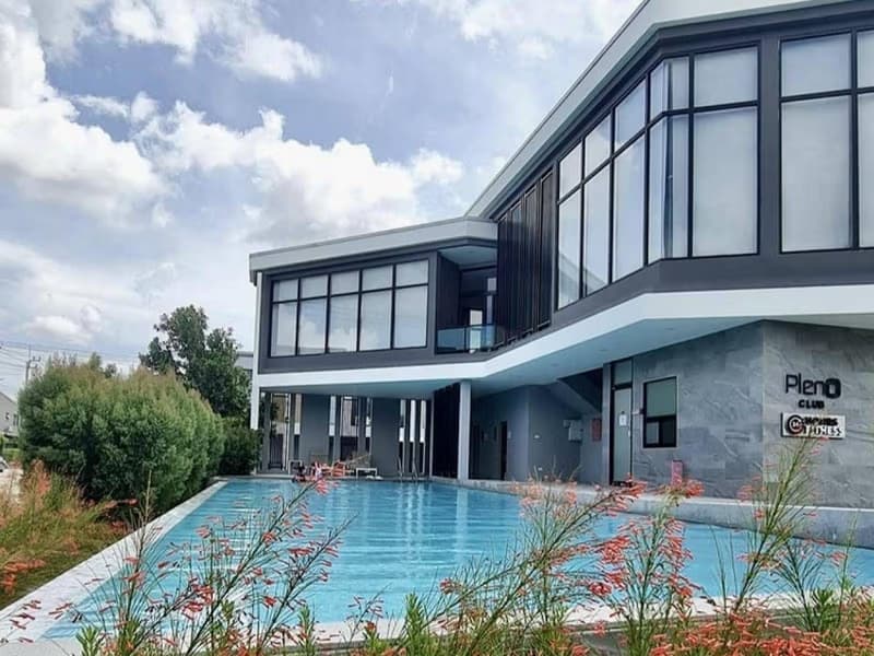 3 Bed Townhouse for Rent in Bang Phli