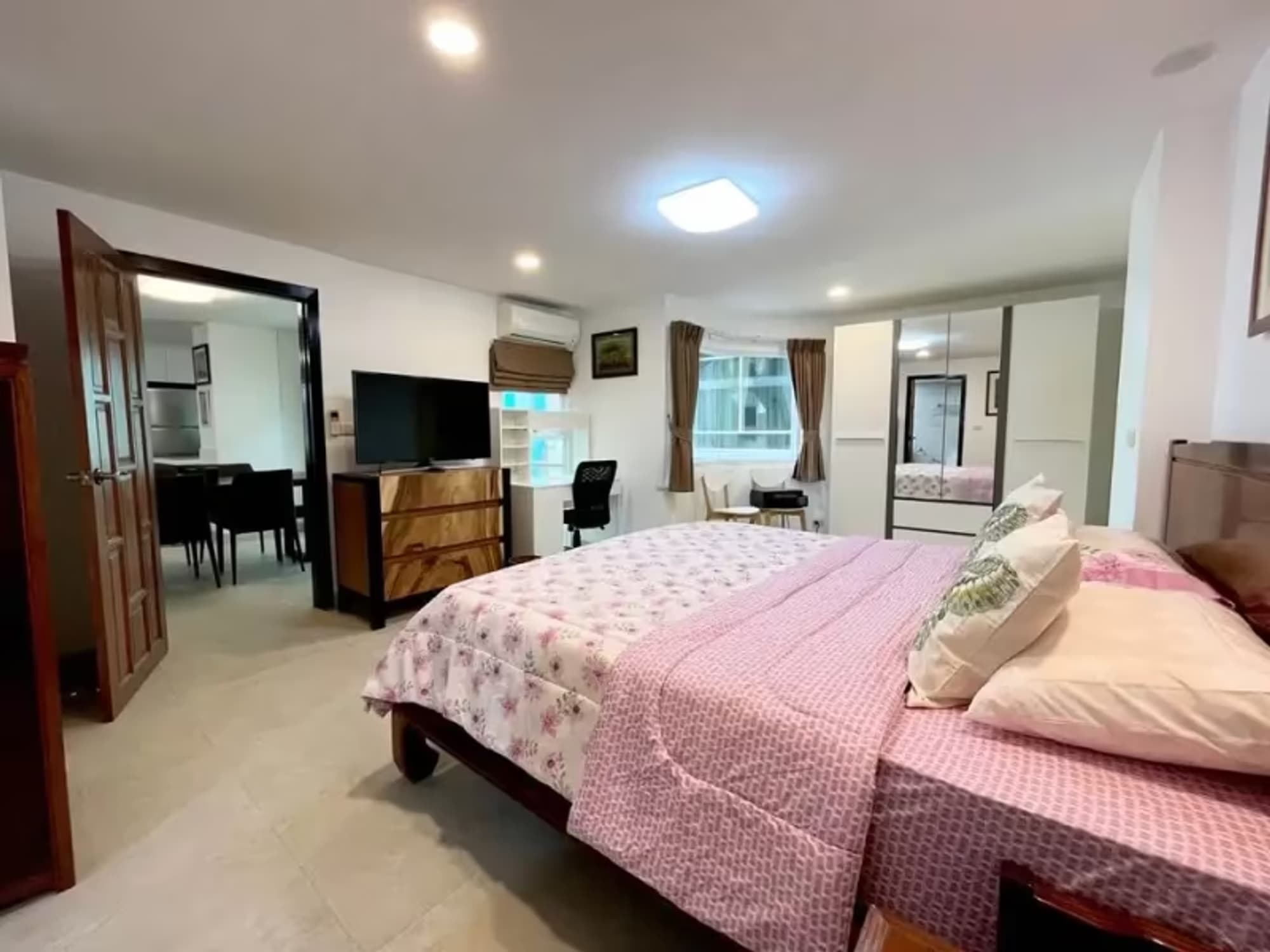 2 Bedroom Condo - Image 10