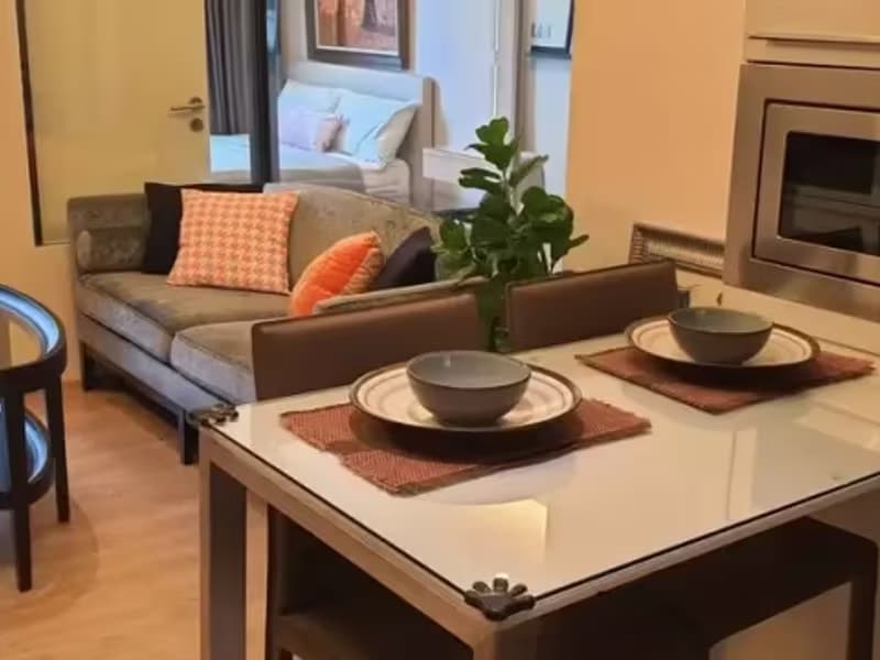 1 Bedroom Condo