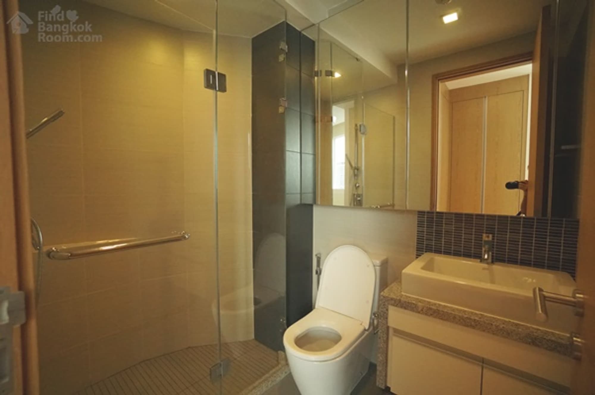 3 Bed Condo for Rent and Sale  Near Asok BTS - Image 9