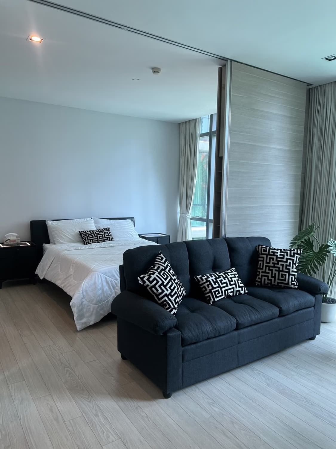 Condo for Rent, Sale at The Room Sukhumvit 21 - Image 1