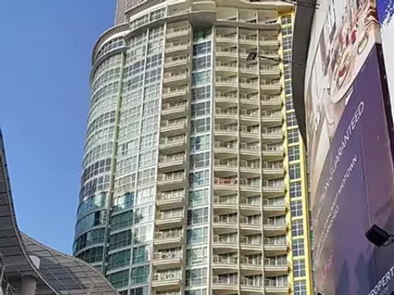 1 Bedroom Condo