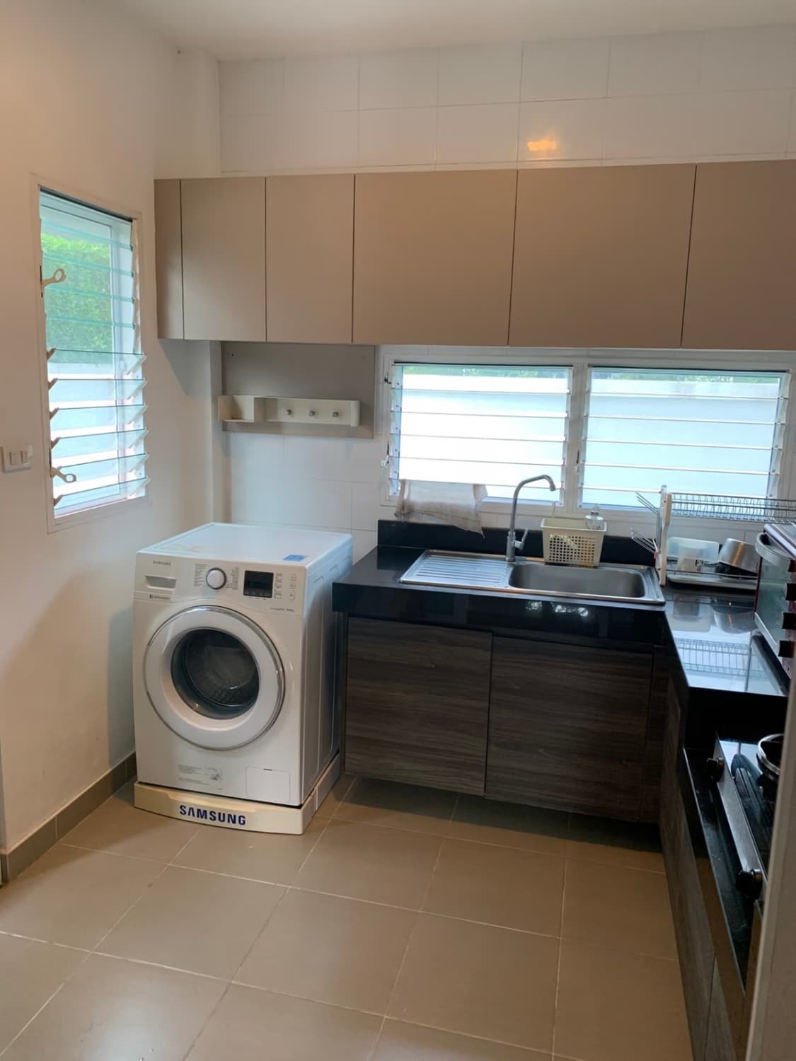 4 Bedroom House - Image 4