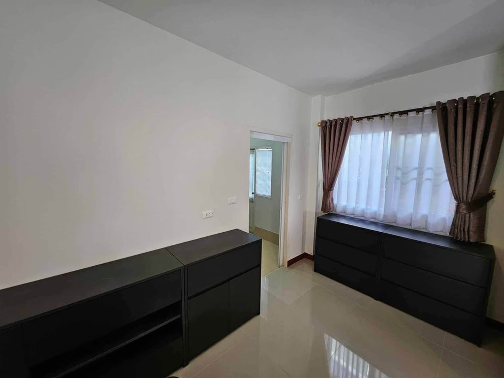  - Image 5