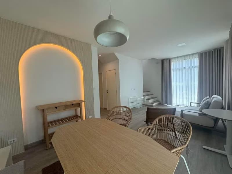 4 Bed House for Rent in Saraphi
