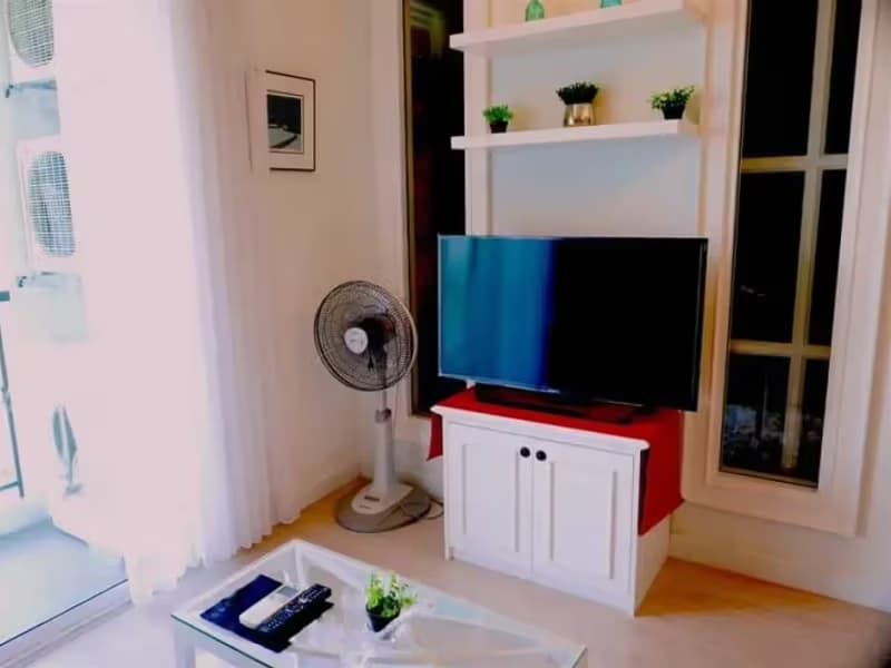1 Bedroom Condo