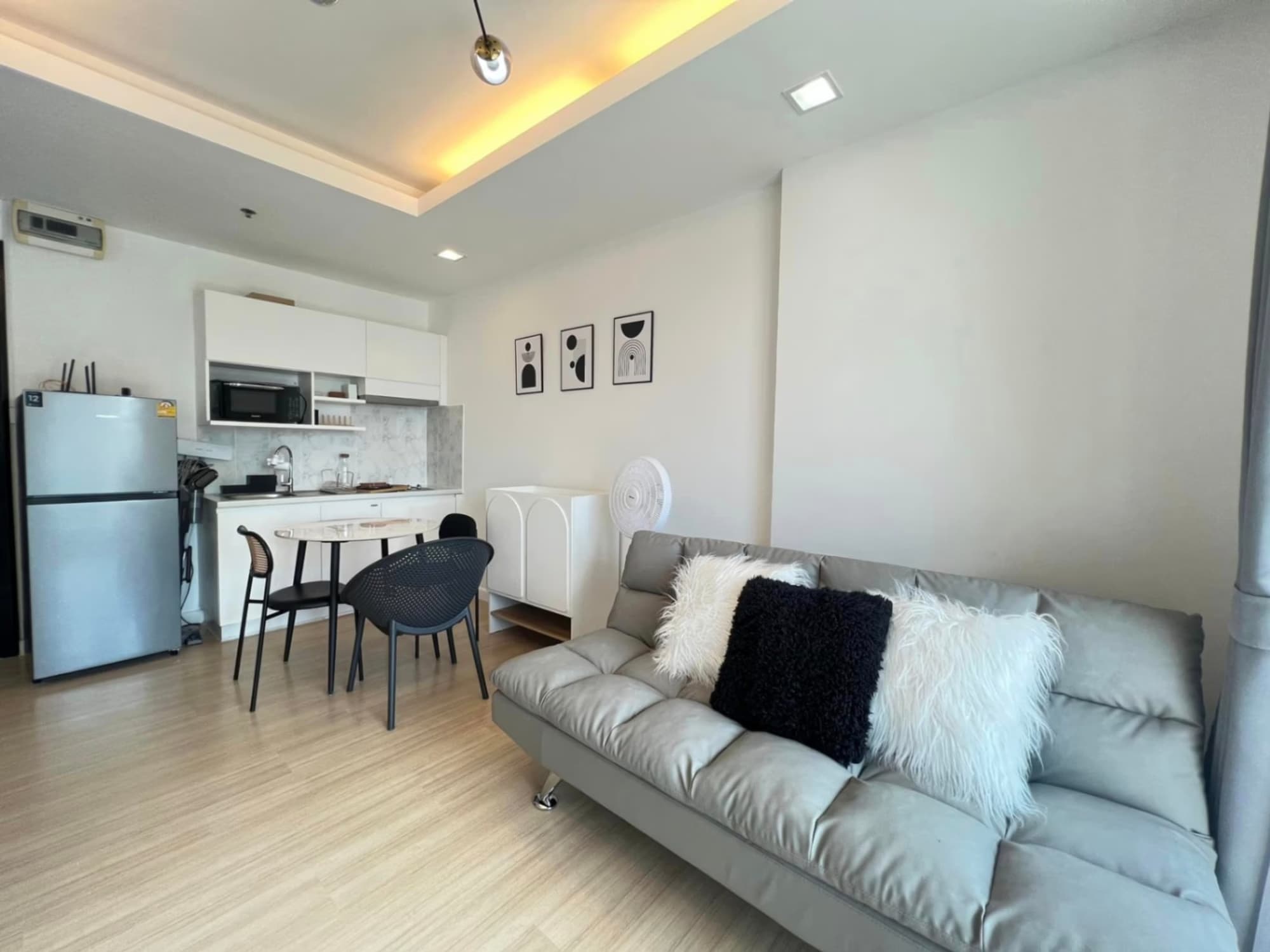 1 Bed Condo for Rent in Huai Khwang - Image 12