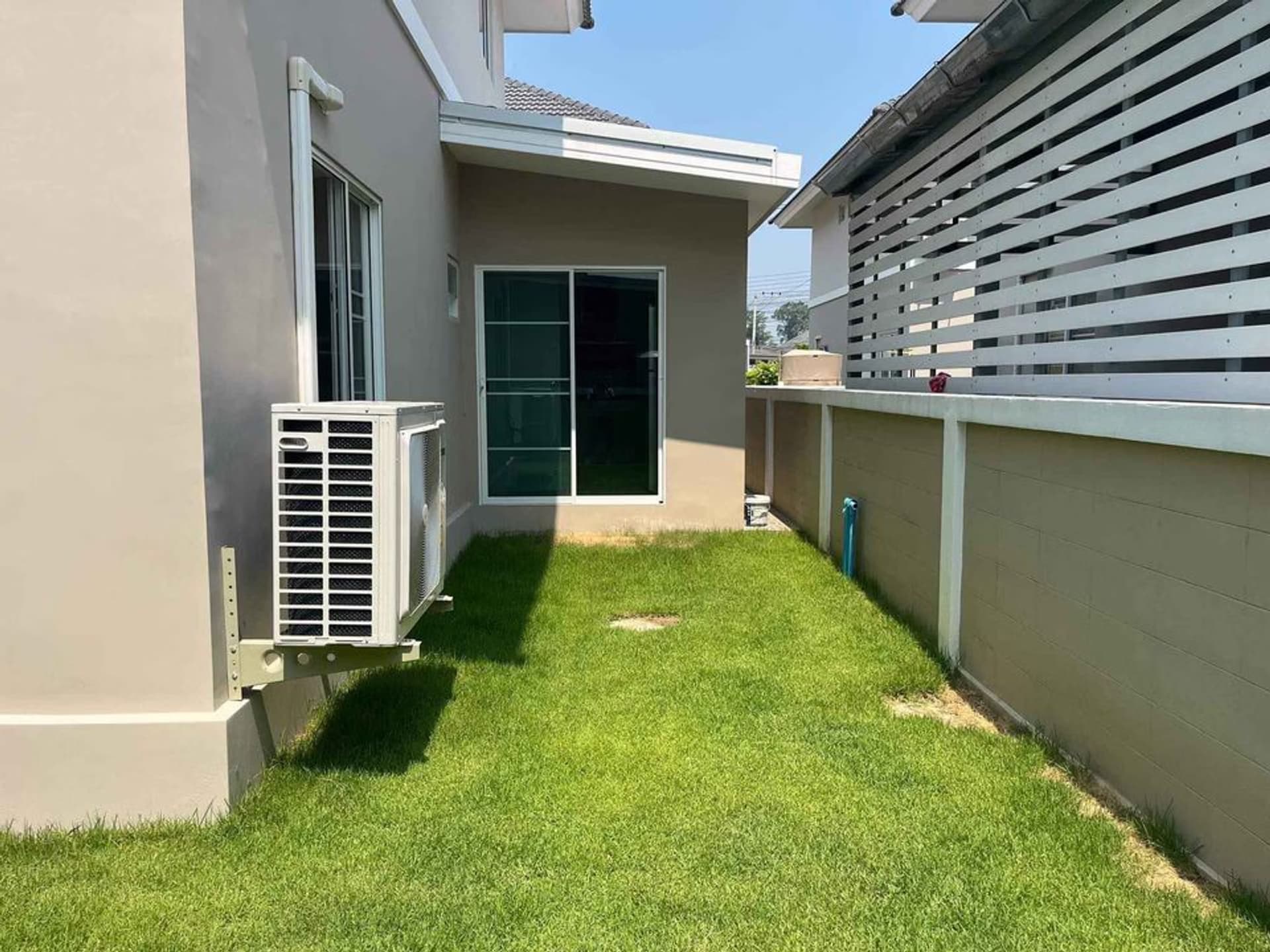 3 Bed House for Rent in Saraphi - Image 8