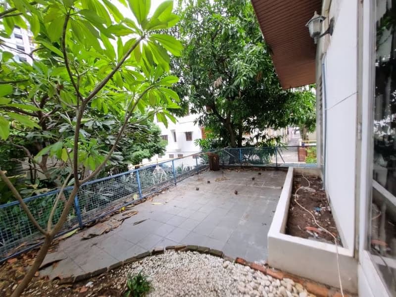House for Rent in Watthana.  