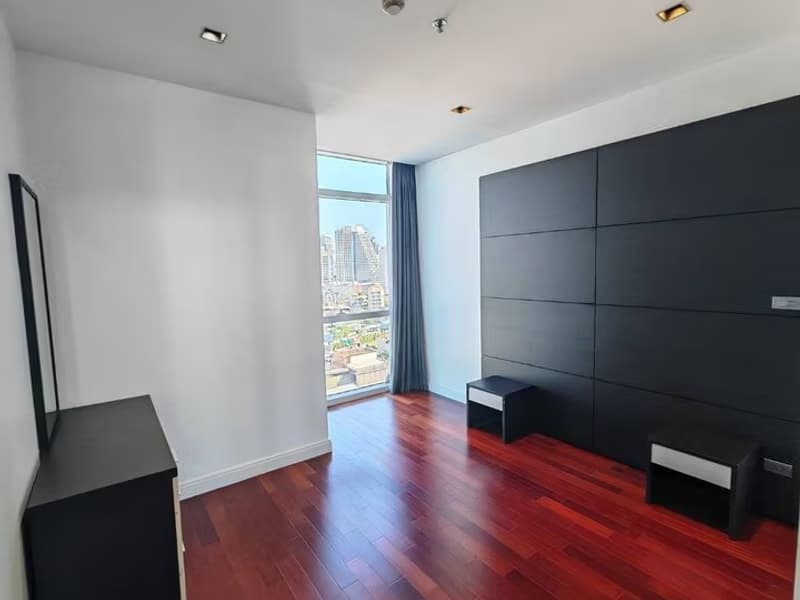 Condo for Sale at Athenee Residence