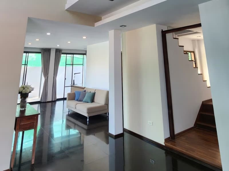 5 Bed House for Sale in Mueang Chiang Mai