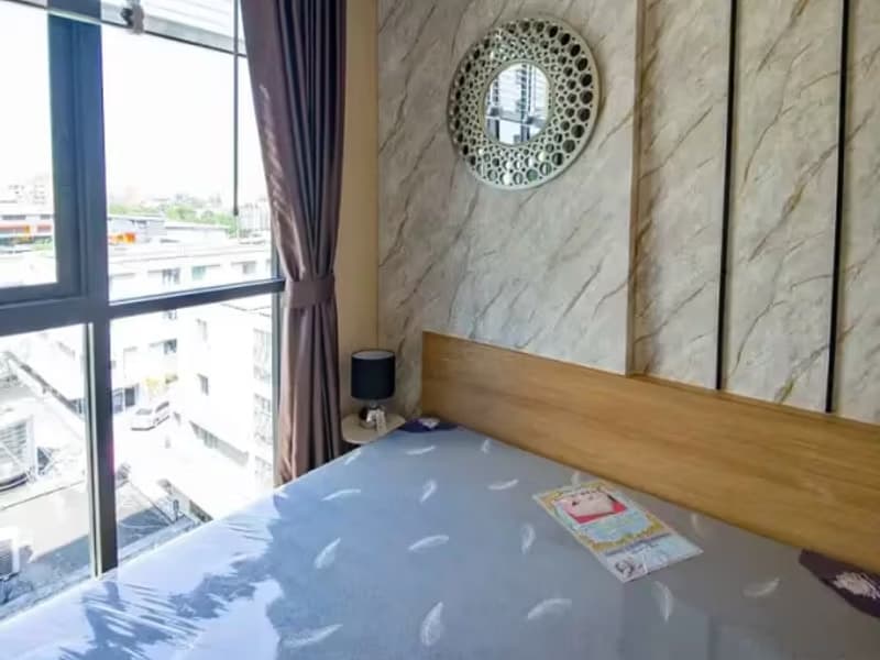 1 Bedroom Condo